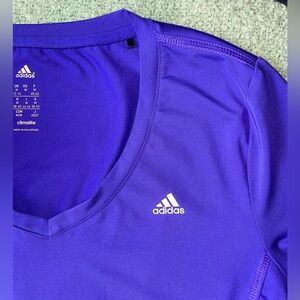Adidas t-shirt / size M